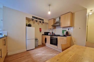 5 bed house, Hessle View, Hyde Park, Leeds, LS61ER - Image 3