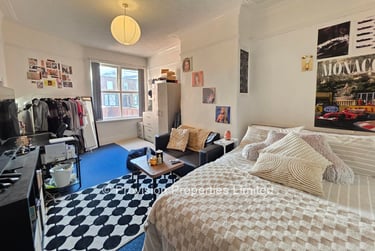 6 bed house, Richmond Mount, Hyde Park, Leeds, LS61DG - Image 2