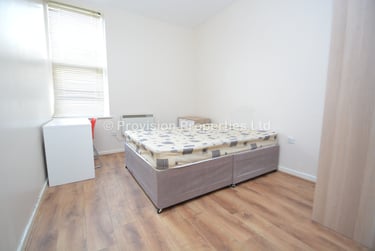 3 bed flat, Moorland Avenue, Hyde Park, Leeds, LS61AP - Image 4