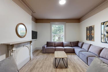 8 bed house, Hyde Park Terrace, Hyde Park, Leeds, LS61BJ - Image 1