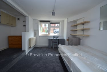 8 bed house, Manor Drive, Hyde Park, Leeds, LS61DD - Image 9