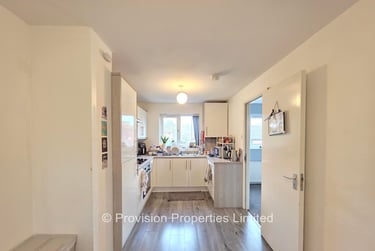 4 bed house, Well Close Rise, Woodhouse, Leeds, LS71HT - Image 3