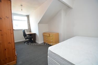 6 bed house, Welton Mount, Hyde Park, Leeds, LS61ET - Image 7