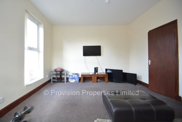 2 bed house, Hill Top Street, Hyde Park, Leeds, LS61NW - Image 11