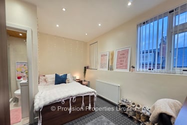 6 bed house, Hessle Mount, Hyde Park, Leeds, LS61EP - Image 3