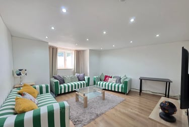 10 bed house, Headingley Avenue, Headingley, Leeds, LS63ER - Image 1