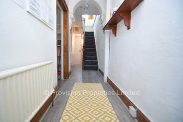 8 bed house, Ebberston Terrace, Hyde Park, Leeds, LS61AU - Image 6
