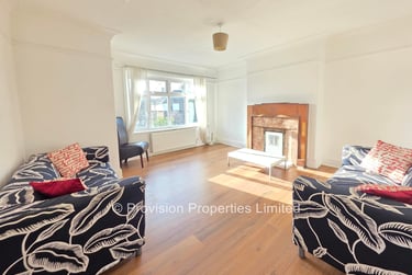 5 bed house, St Chads Drive, Headingley, Leeds, LS63QD - Image 1