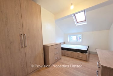 7 bed house, Manor Drive, Hyde Park, Leeds, LS61DD - Image 8