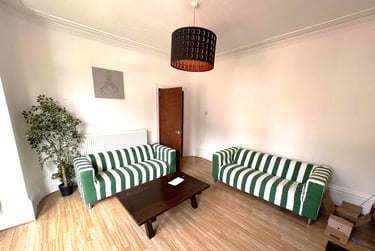 6 bed house, St Michaels Terrace, Headingley, Leeds, LS63QB - Image 1