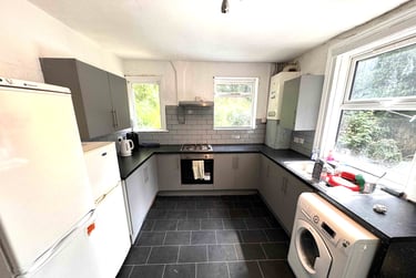 6 bed house, St Michaels Terrace, Headingley, Leeds, LS63QB - Image 3