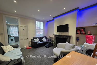 8 bed house, Brudenell Road, Hyde Park, Leeds, LS61HA - Image 1