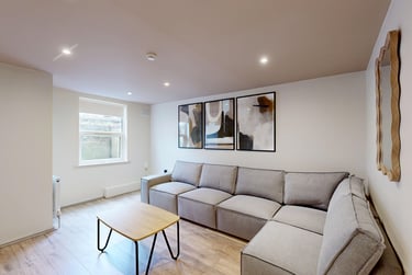 7 bed house, Chestnut Avenue, Hyde Park, Leeds, LS61AZ - Image 1