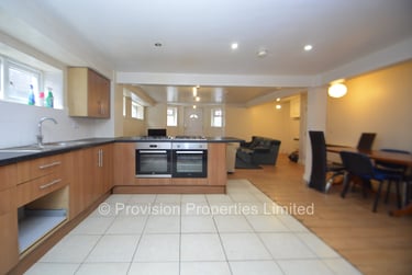 8 bed house, Brudenell Road, Hyde Park, Leeds, LS61LS - Image 4