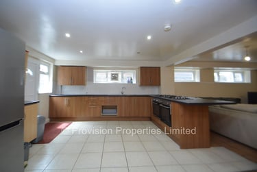 8 bed house, Brudenell Road, Hyde Park, Leeds, LS61LS - Image 5