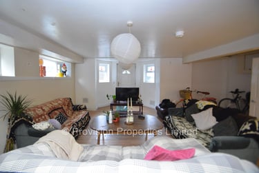 8 bed house, Brudenell Road, Hyde Park, Leeds, LS61LS - Image 3