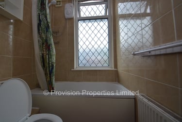 8 bed house, Brudenell Road, Hyde Park, Leeds, LS61LS - Image 9