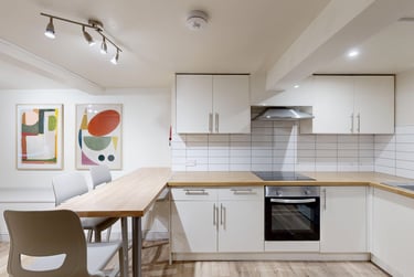 2 bed flat, Otley Road, Meanwood, Leeds, LS165JX - Image 3