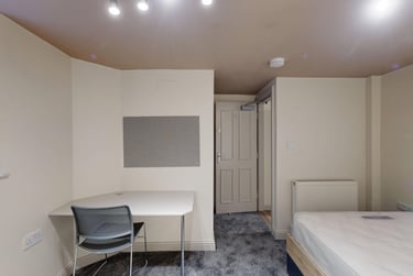 2 bed flat, Otley Road, Meanwood, Leeds, LS165JX - Image 7