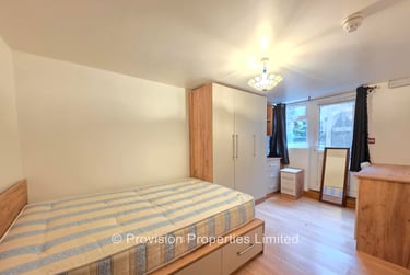 7 bed house, Manor Drive, Hyde Park, Leeds, LS61DD - Image 4