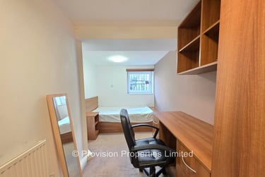 2 bed flat, Brudenell Mount, Hyde Park, Leeds, LS61HT - Image 4