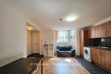 2 bed flat, Brudenell Mount, Hyde Park, Leeds, LS61HT - Image 5