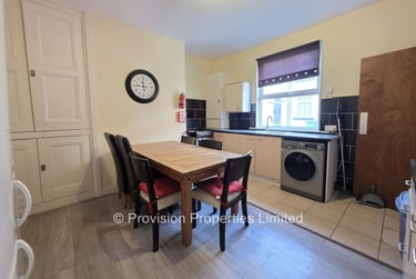 3 bed house, Branksome Place, Hyde Park, Leeds, LS61RQ - Image 4