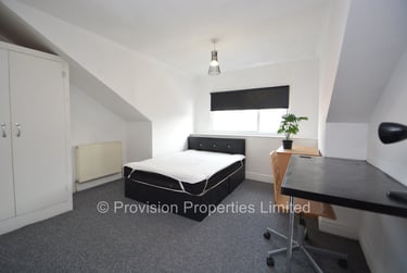 5 bed house, Royal Park Road, Hyde Park, Leeds, LS61JJ - Image 2
