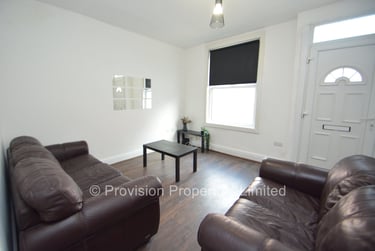 5 bed house, Royal Park Road, Hyde Park, Leeds, LS61JJ - Image 1