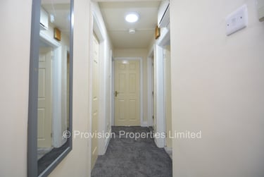 3 bed flat, Regent Park Terrace, Rampart Road, Leeds, LS62AX - Image 9