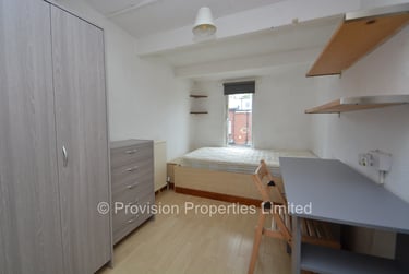 8 bed house, Manor Drive, Hyde Park, Leeds, LS61DD - Image 14