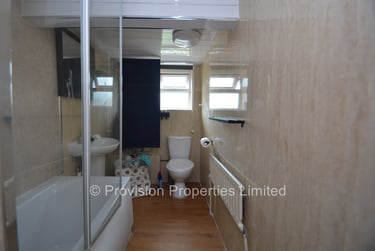 8 bed house, Manor Drive, Hyde Park, Leeds, LS61DD - Image 11