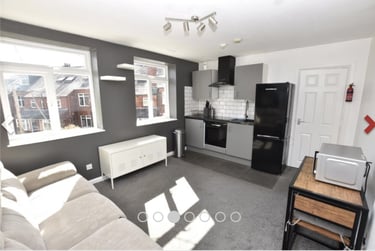 1 bed flat, Chapel Lane, Headingley, Leeds, LS63PP - Image 2