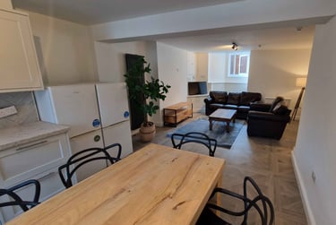 6 bed house, Ridgeway Terrace, Rampart Road, Leeds, LS62HU - Image 2