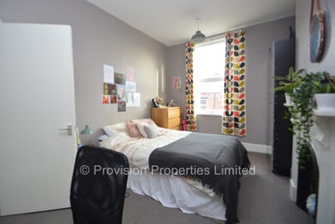 6 bed house, Ridgeway Terrace, Rampart Road, Leeds, LS62HU - Image 8