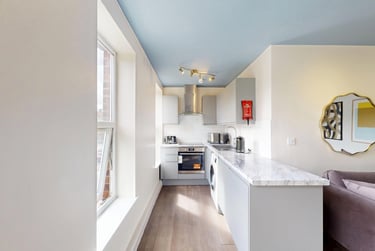 2 bed flat, Belle Vue Road, Hyde Park, Leeds, LS31DY - Image 2