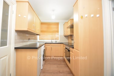 2 bed flat, Foxhill Court, Adel, Leeds, LS165PL - Image 6