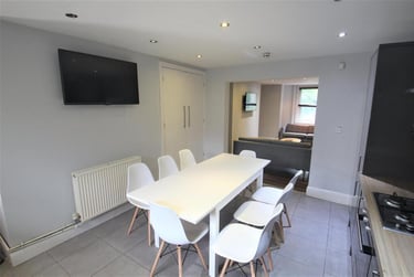 8 bed house, Hyde Park Road, Hyde Park, Leeds, LS61AG - Image 3