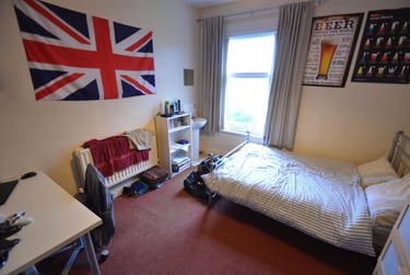 8 bed house, Belle Vue Road, Hyde Park, Leeds, LS31HF - Image 10