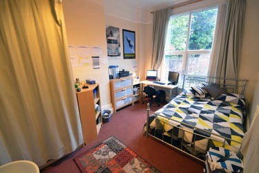 8 bed house, Belle Vue Road, Hyde Park, Leeds, LS31HF - Image 2