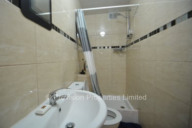 6 bed house, Ebberston Terrace, Hyde Park, Leeds, LS61AU - Image 9