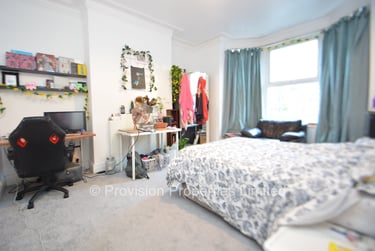 6 bed house, Ebberston Terrace, Hyde Park, Leeds, LS61AU - Image 3