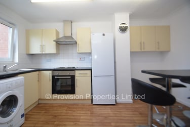 4 bed house, Well Close Rise, Woodhouse, Leeds, LS29ET - Image 6