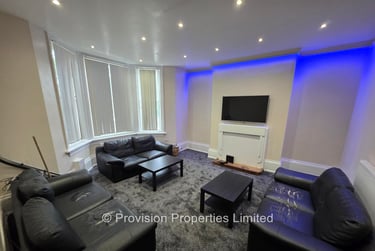8 bed house, Cardigan Road, Headingley, Leeds, LS63BJ - Image 1