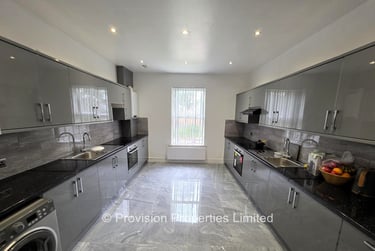 8 bed house, Cardigan Road, Headingley, Leeds, LS63BJ - Image 2
