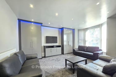 8 bed house, Bainbrigge Road, Headingley, Leeds, LS63AD - Image 1