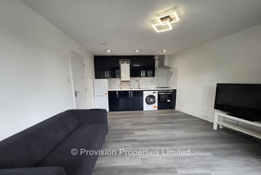 2 bed flat, Woodhouse Street, Rampart Road, Leeds, LS62JN - Image 5