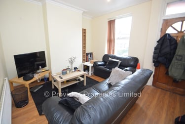 4 bed house, Royal Park Road, Hyde Park, Leeds, LS61JJ - Image 2