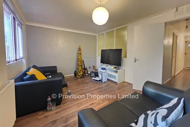 3 bed house, Kendal Lane, Woodhouse, Leeds, LS31AS - Image 1