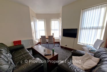 4 bed house, Hill Top Street, Hyde Park, Leeds, LS61NW - Image 1